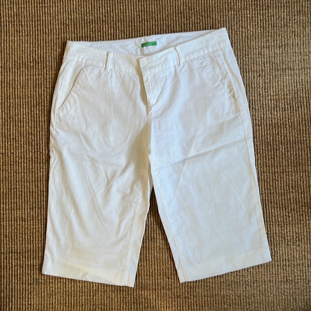 Great pair of vintage Lily Pulitzer shorts, size 10.
